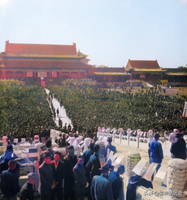 日军受降仪式彩色老照片,老照片东南亚战场上投降的日军