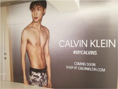 张艺兴半裸出镜遭质疑？CK声明：想说什么就说什么