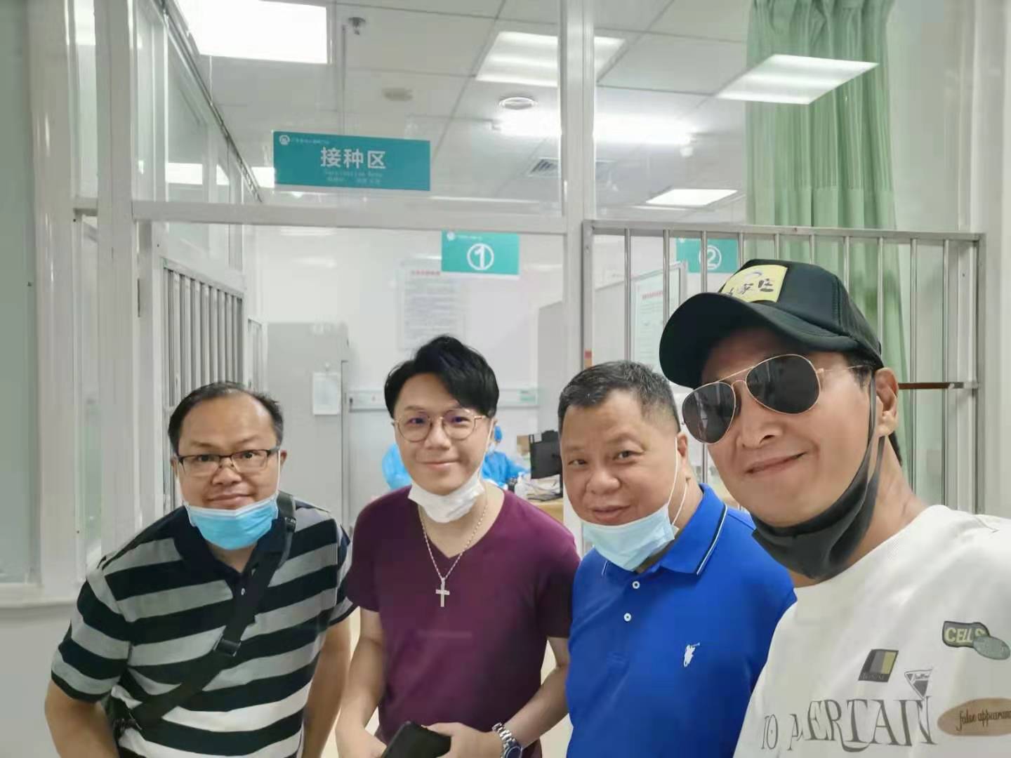 郑少秋与苗侨伟谁更帅,郑少秋周润发苗侨伟哪个更帅