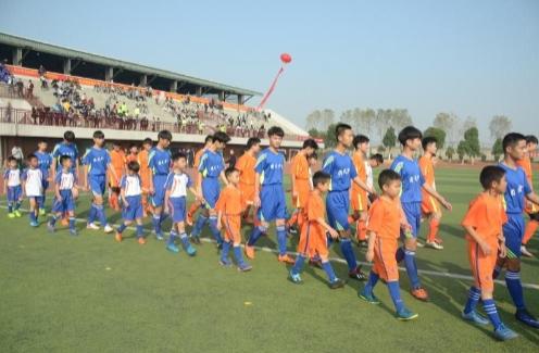 黄冈市第五届中学生校园足球联赛在黄梅县举行