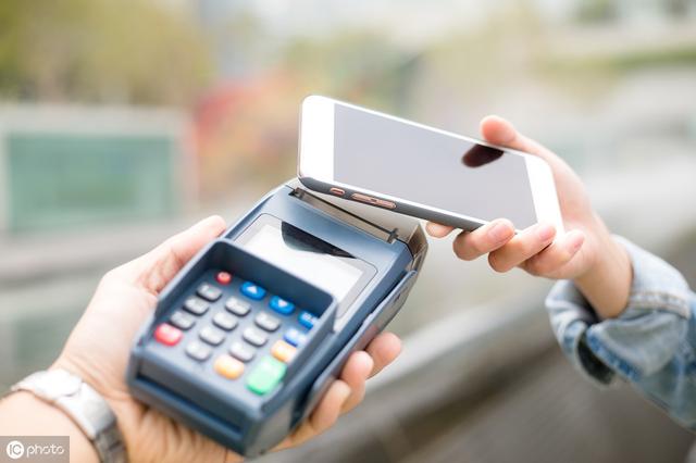 *用卡信现套**App调查蛐蛐侠App商圈板块闻风隐匿