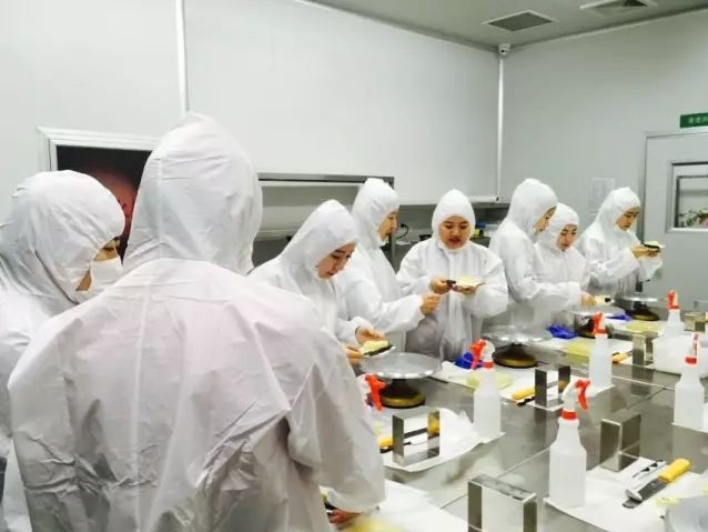 做蛋糕烘焙行业怎么样,做蛋糕烘焙这行业有前途吗