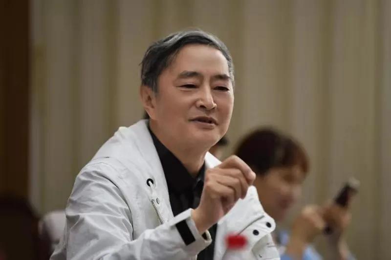 为白衣天使致敬为伟大祖国点赞,为祖国庆生致敬英雄