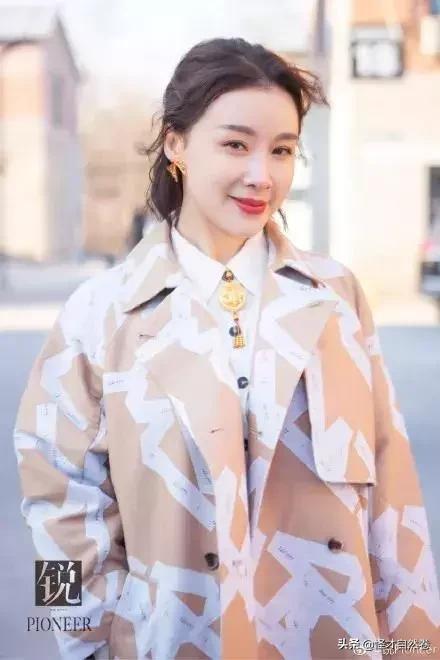 杨幂佟丽娅给她做配角，如今成变脸天后又出山了，为何火不起来？