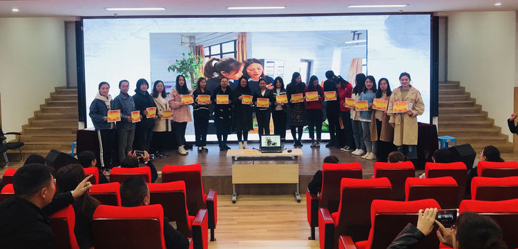 花开路上师徒温暖相伴——尖草坪区实验小学