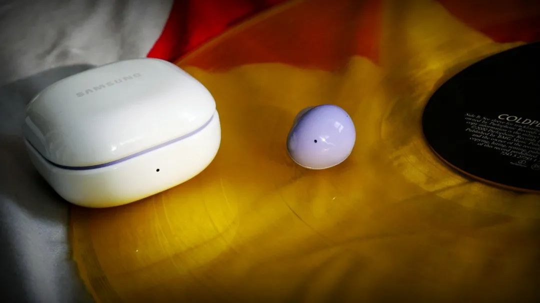 三星耳机buds2和pro对比,三星buds2原神联动