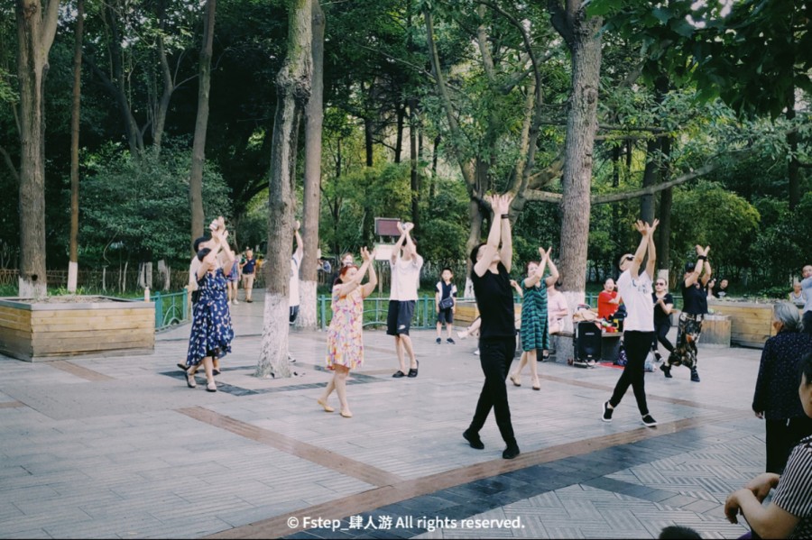 宅家云旅游遇见最美的自己 (宅家云旅游唯有爱与美食不可辜负)