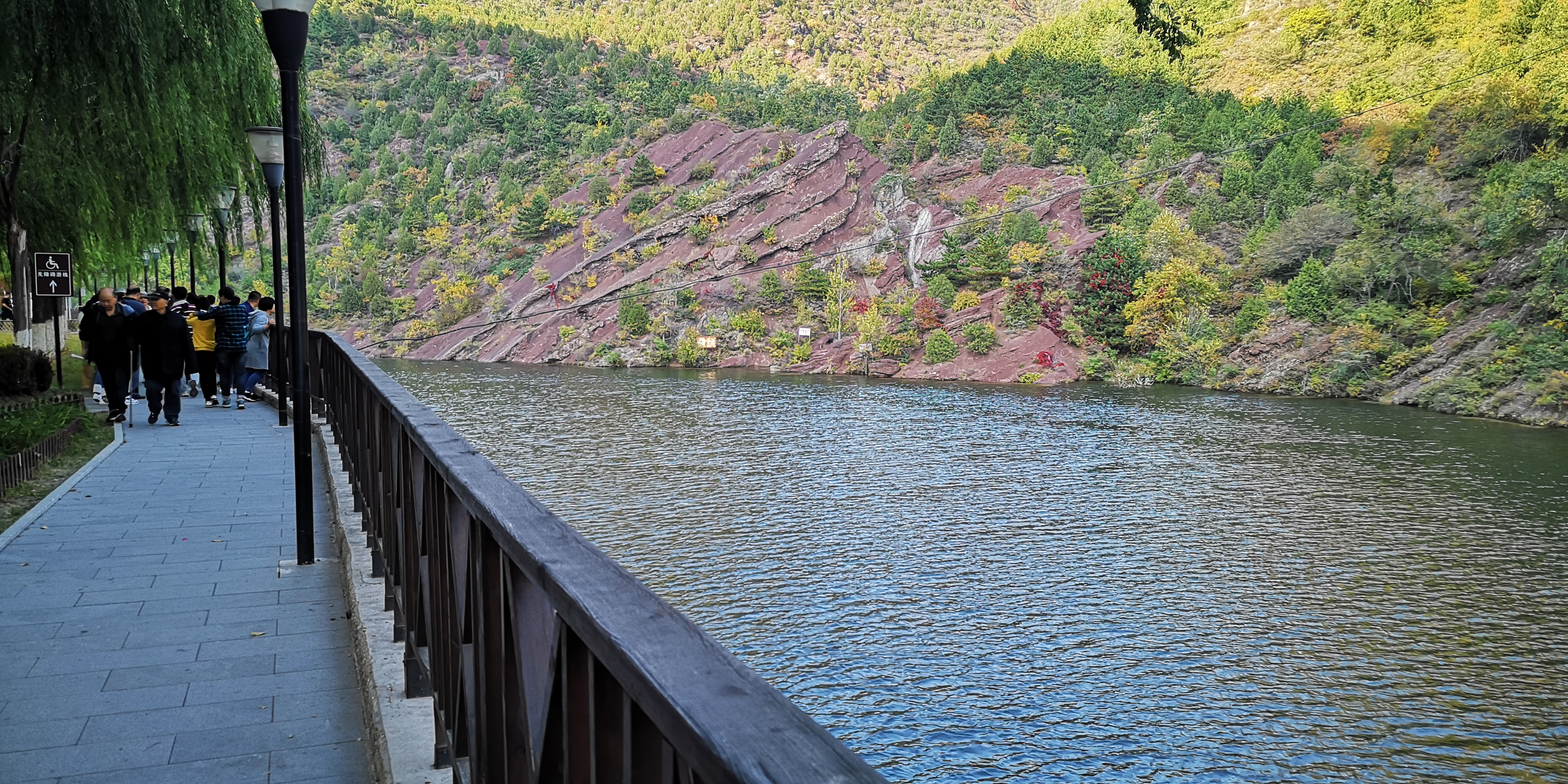 龙庆峡坐船,北京龙庆峡旅游攻略