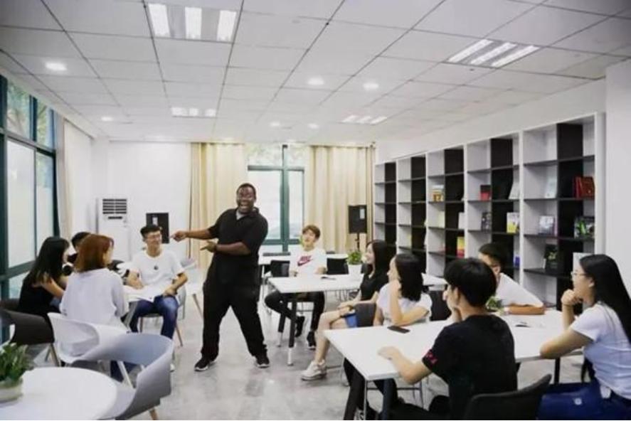 中外合作办学毕业后留学有优势吗,中外合作办学的优势和劣势