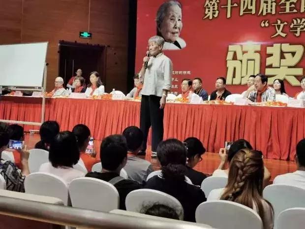 康大学子参加第14届全国青少年冰心文学系列活动载誉归来