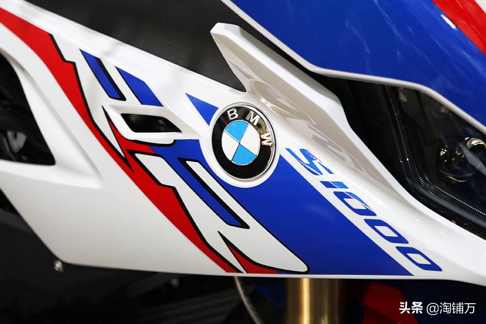 最新款宝马s1000rr沉浸式体验,宝马s1000rr新款跟老款选择