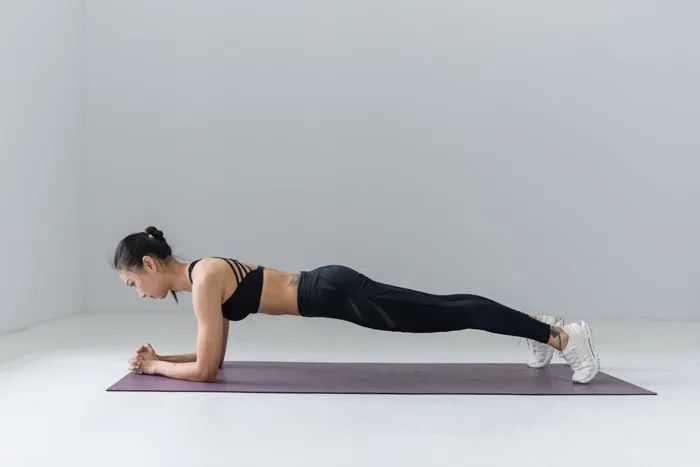 买瑜伽垫练什么好,买瑜伽垫一定要防滑