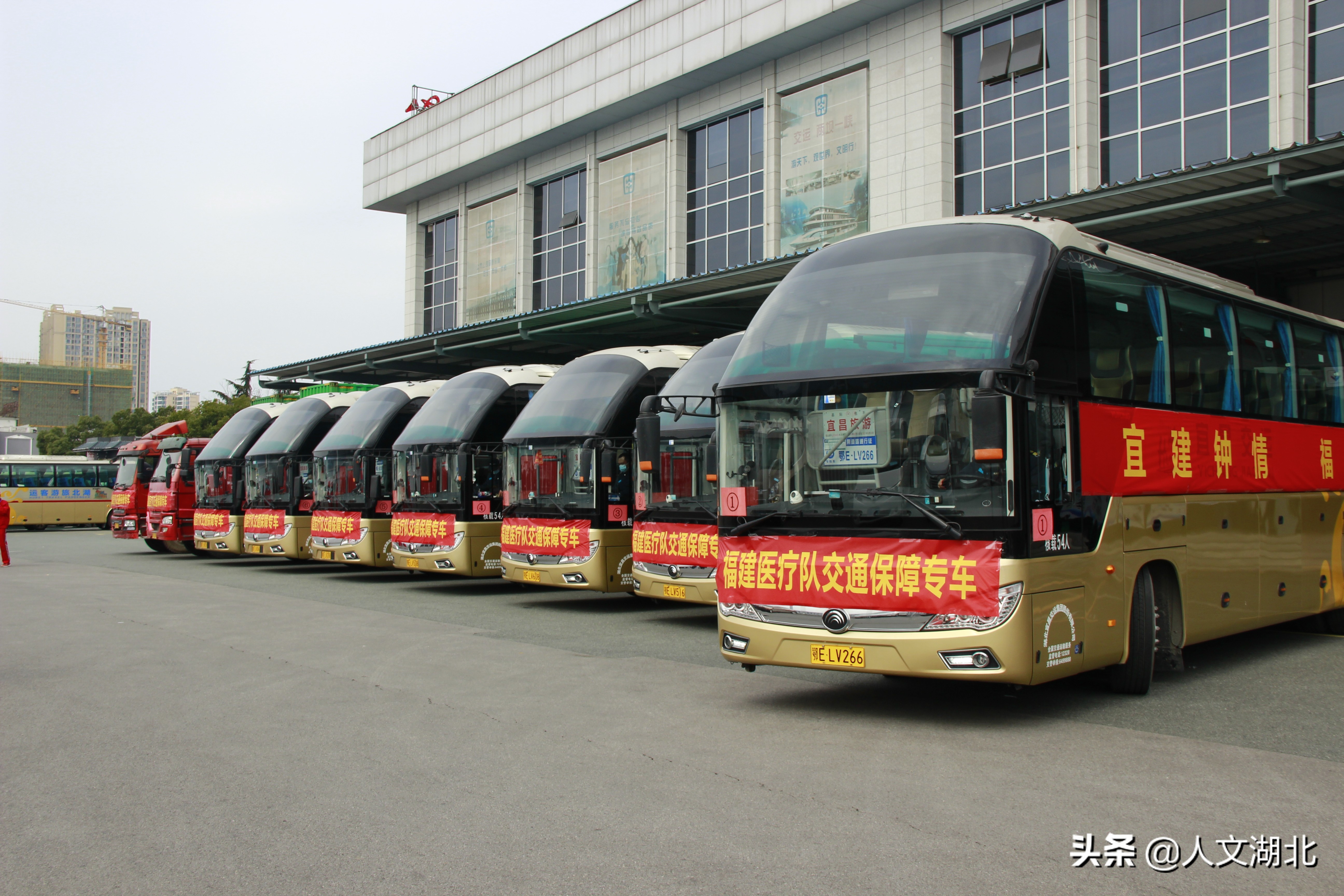 战疫大考中彰显国企担当 (关键时刻彰显国企担当)