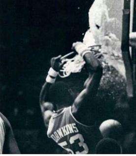 乔丹扣碎篮板大合集,乔丹扣碎篮板全场录像