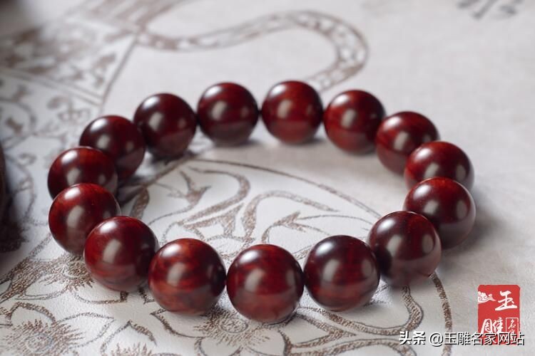 小叶紫檀手串如何保养常识,小叶紫檀手串可以用橄榄油保养吗