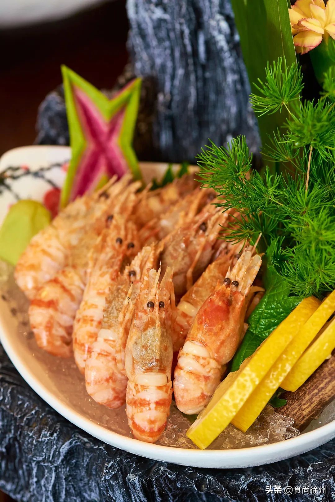 徐州张柏芝一秒到日本?其实正在吃日料,和服免费穿,过足cos瘾