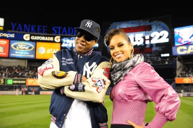 新朋友去打棒球,朋友打棒球