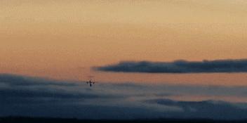 54岁裸辞，花45W流浪地球26年，炸上BBC，这...