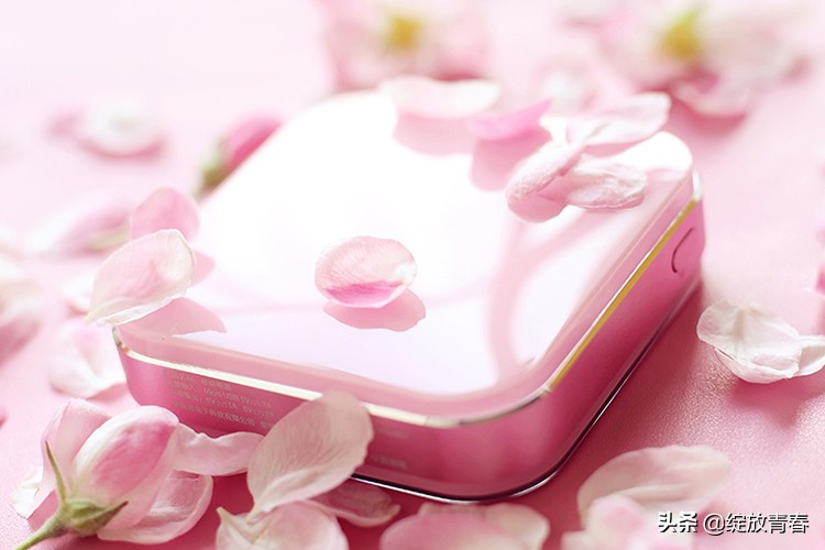 出门旅游充电宝推荐,出游必备物品清单充电宝