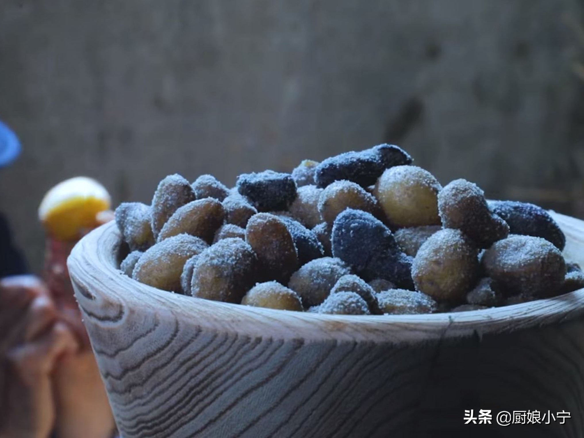 李子柒评论土豆的一生,李子柒晒土豆