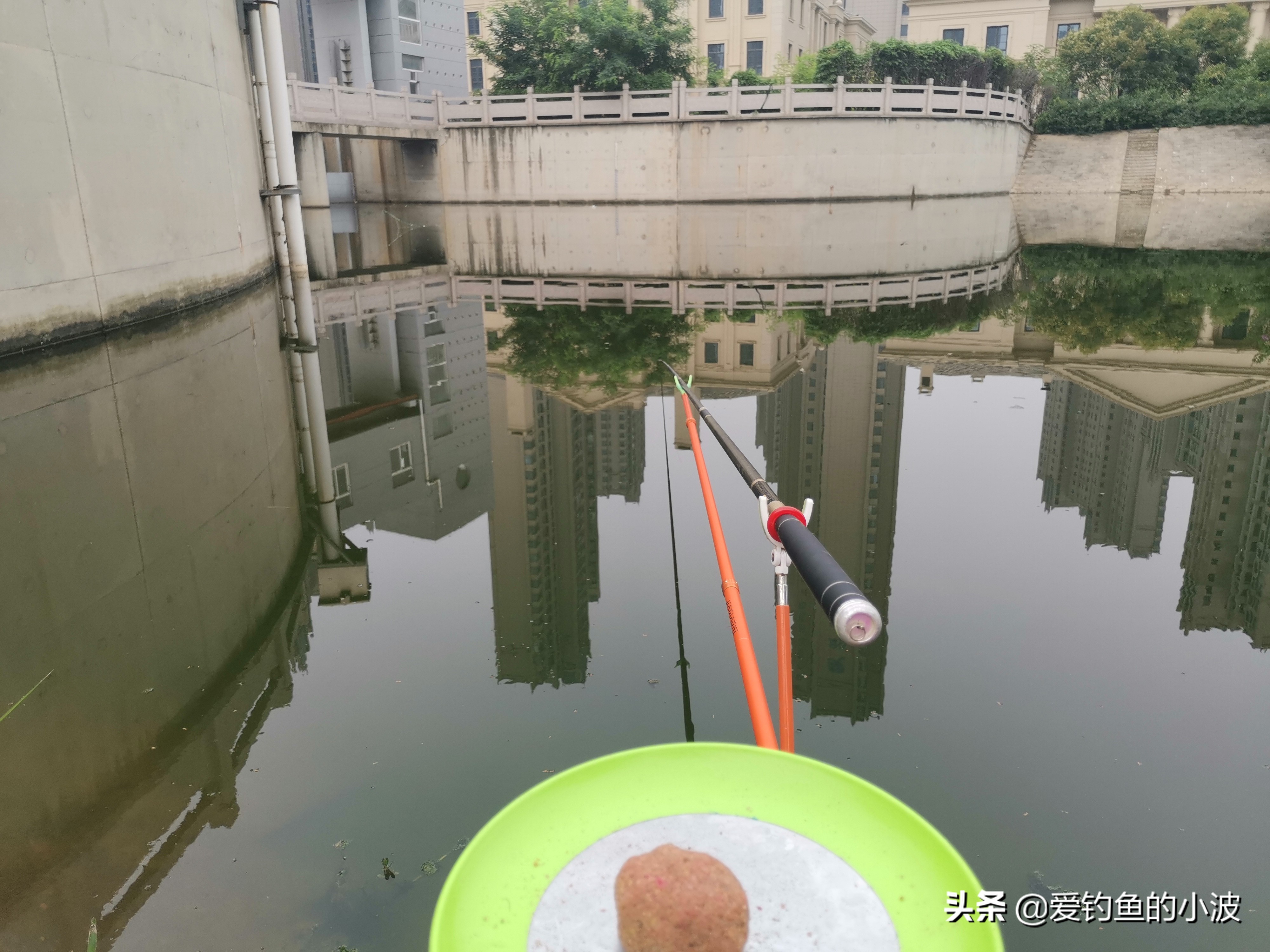 串钩3钩台钓可以吗,台钓用三本钩能钓到鱼吗