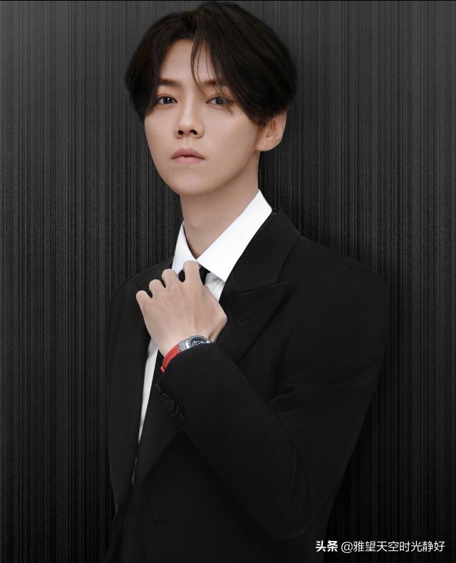 痞帅风男明星壁纸黑色,黑色西装壁纸