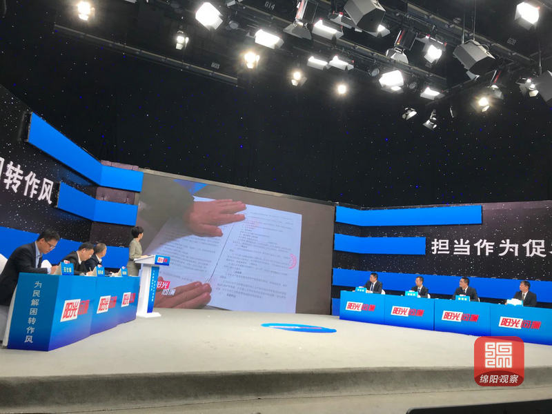 闃冲厜闂粔娑煄,闃冲厜闂粔璧拌繘娑煄鐩存挱