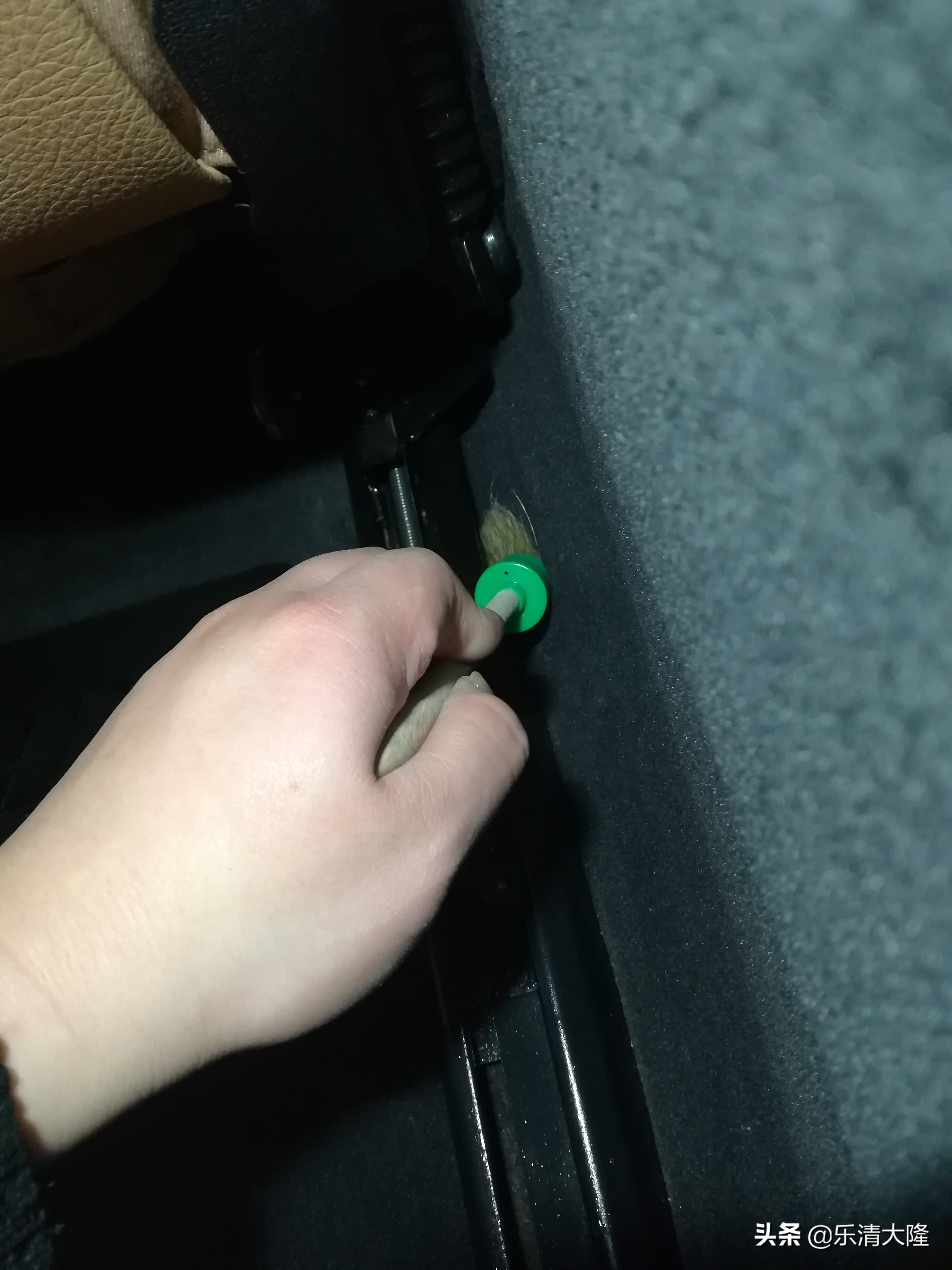 广州宝马7系内饰清洗,宝马7系发动机舱清洗