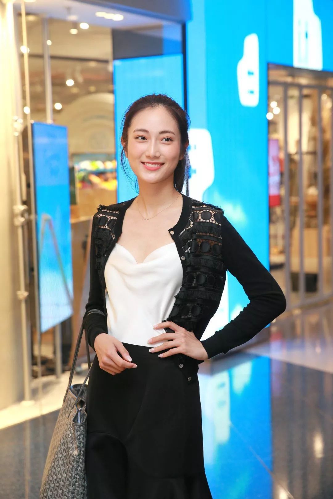 2020港姐十强亮相,港姐2019直击15位入围佳丽