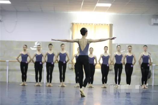 不懂一些专业术语,舞蹈入门60个专业术语