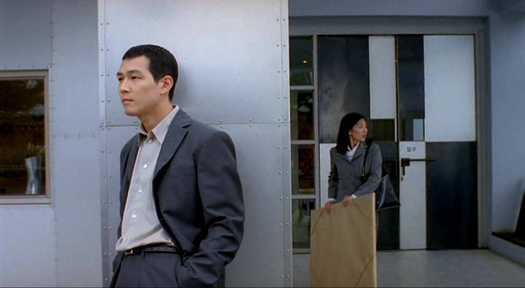 如果一个女生把你当成“备胎”，男生最好的回应，是这样做