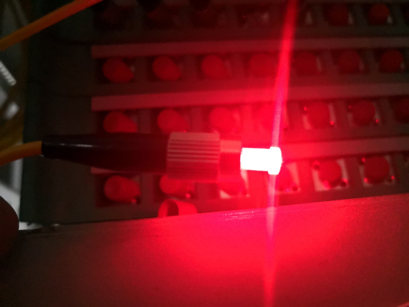 看到红点，线路通畅-毕亚兹光纤探测器评测