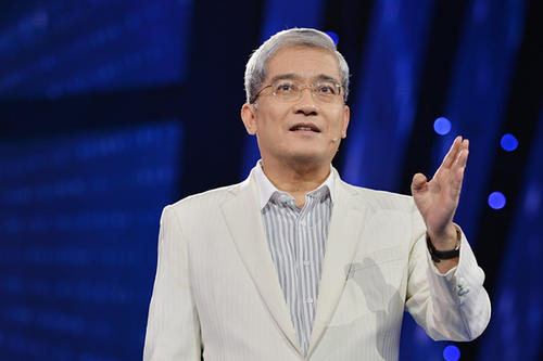 从良心经济学家到骗子专家,为什么郎咸平还能继续当经济学家