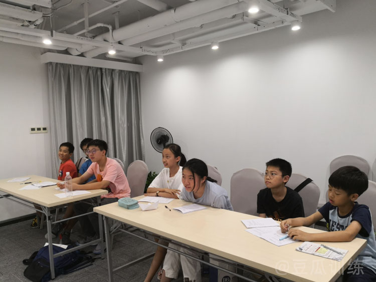 怎样表达出自己善于沟通,沟通与语言表达技巧有哪些