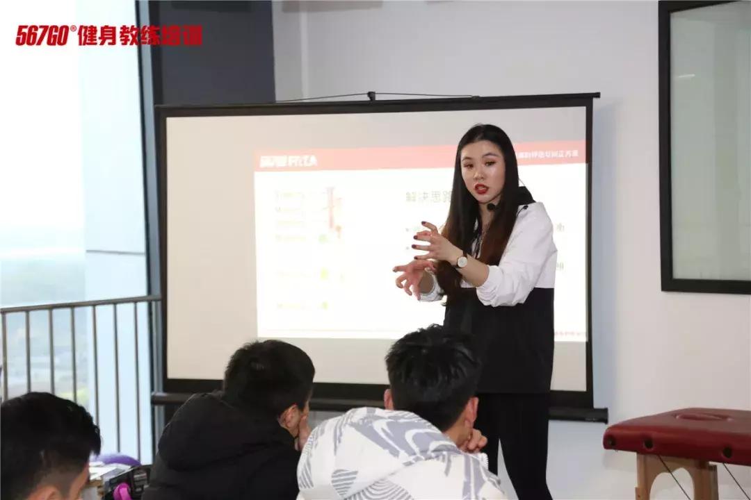 健身教练培训机构有哪些,一个健身教练创业的十年
