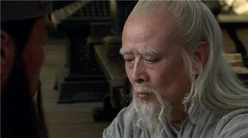 曹操为何一定要杀了吕布,曹操为什么要斩杀袁绍