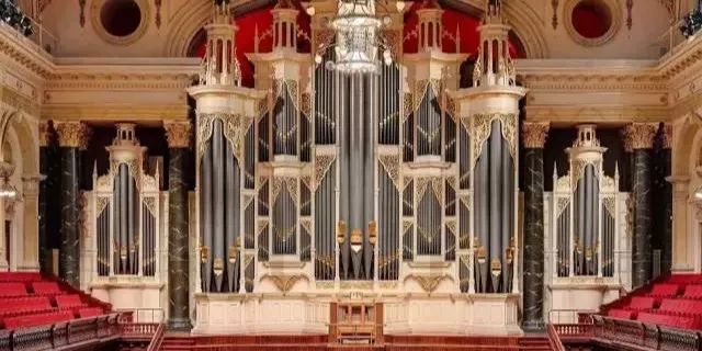 搞艺术必须要有钱吗,搞艺术要砸多少钱