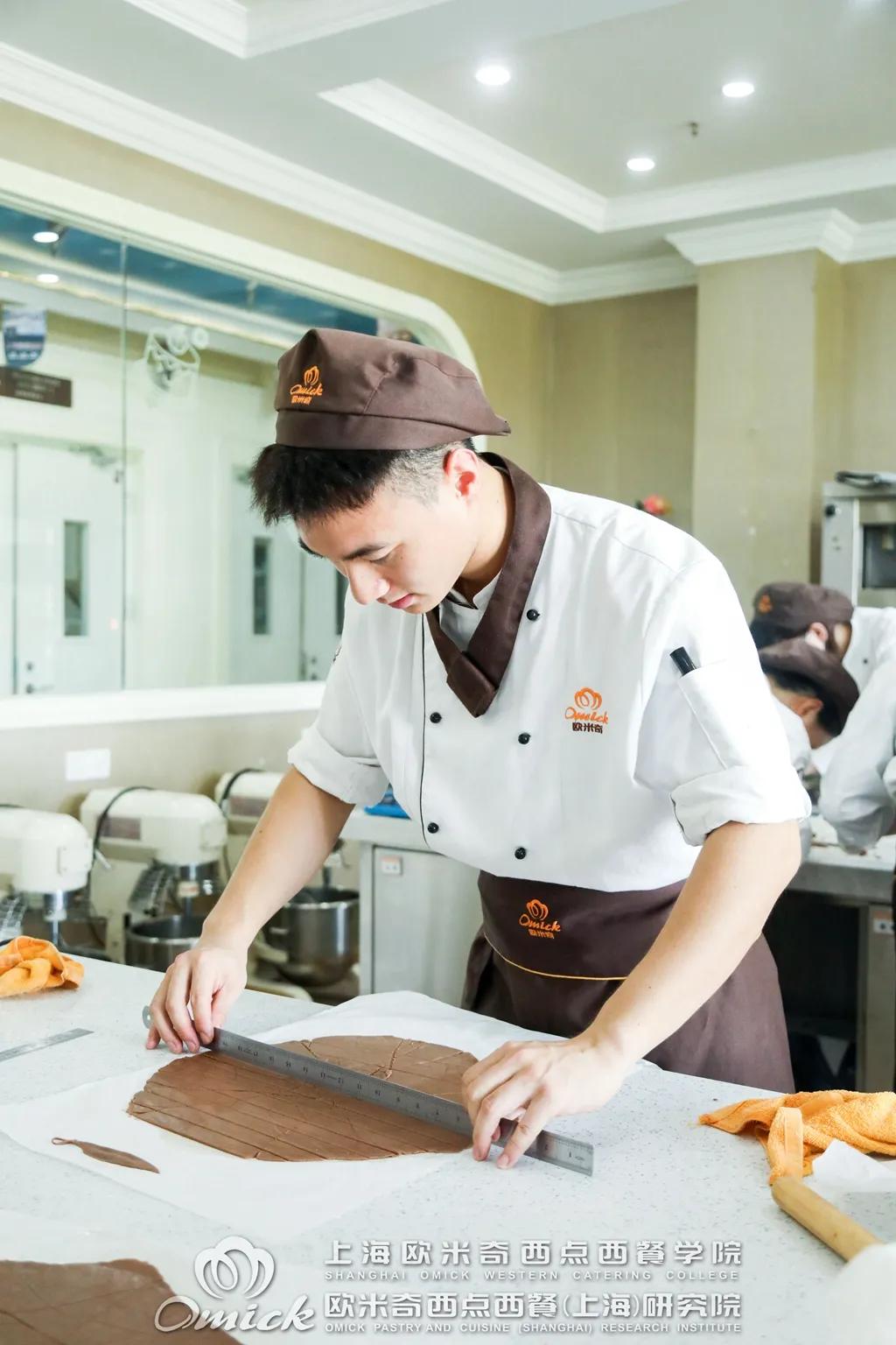 烘焙学徒的真实经历零基础学烘焙,烘焙学徒的真实经历零基础学糕点