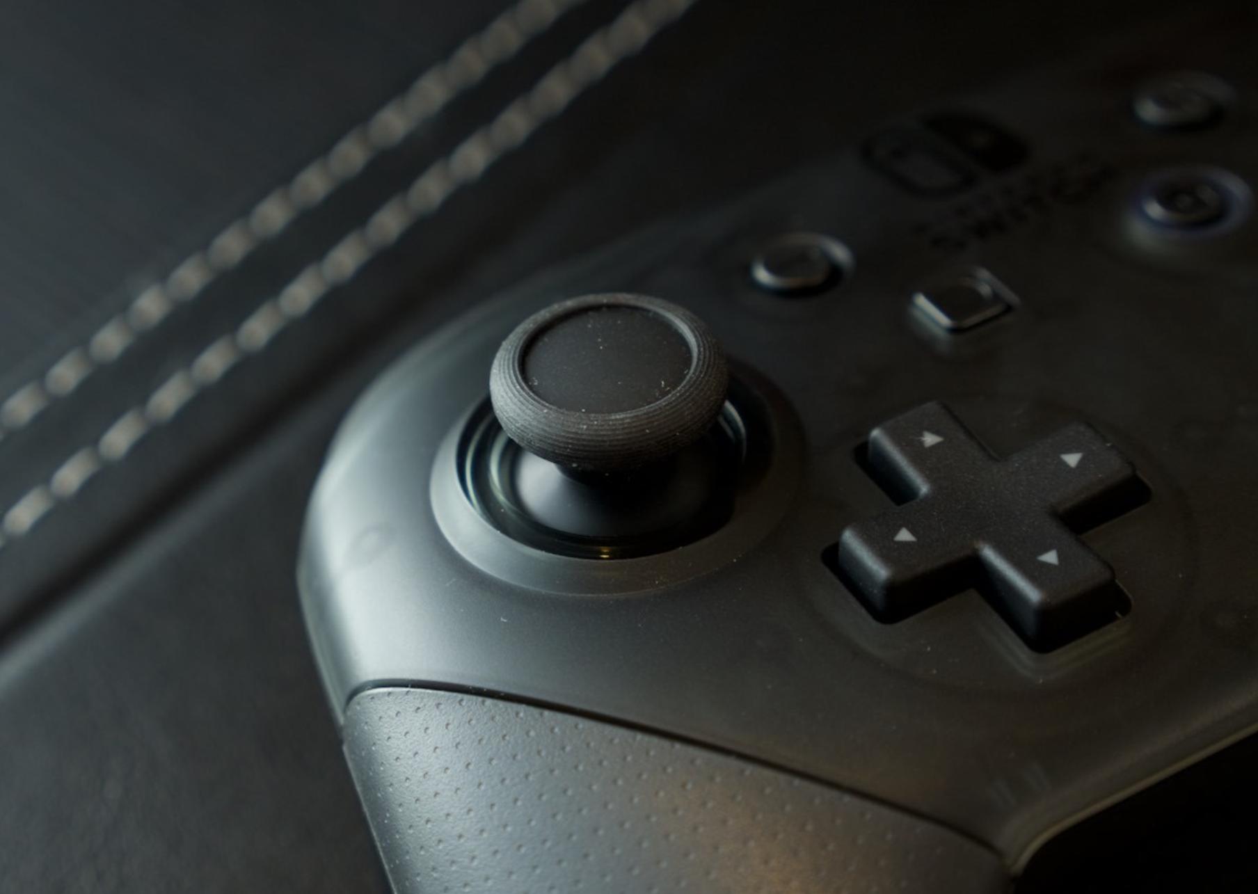 重拾热血，找回逝去的青春！一款合适的格斗手柄就能满足