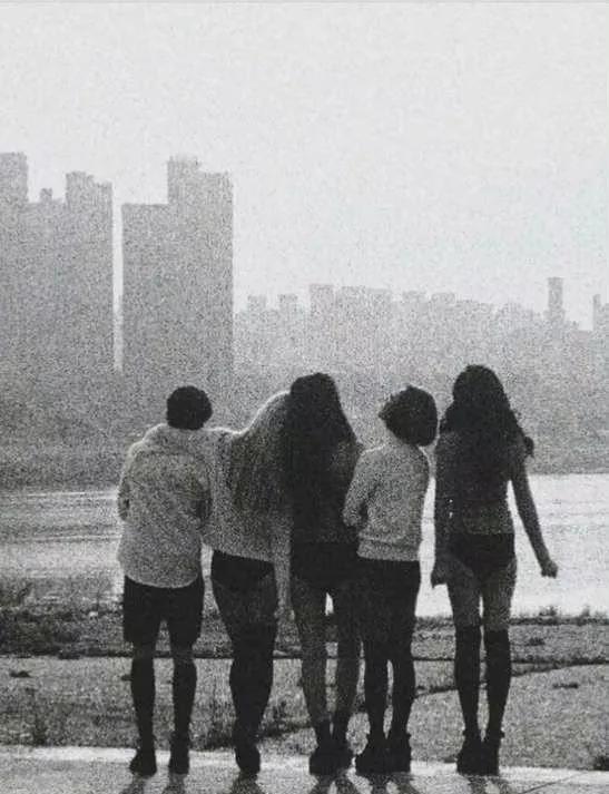 fx出道十二周年成员发声,fx十周年合体宋茜在台下