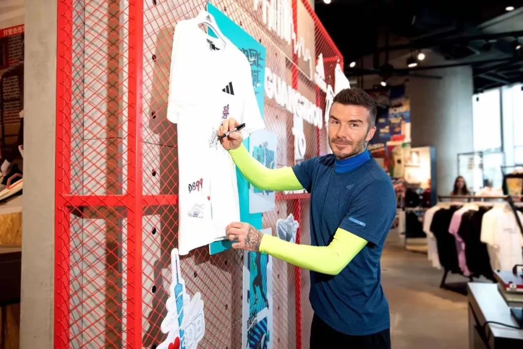 字体视觉艺术遇上大牌怎么设计?V-TALK线下沙龙No.10期报名