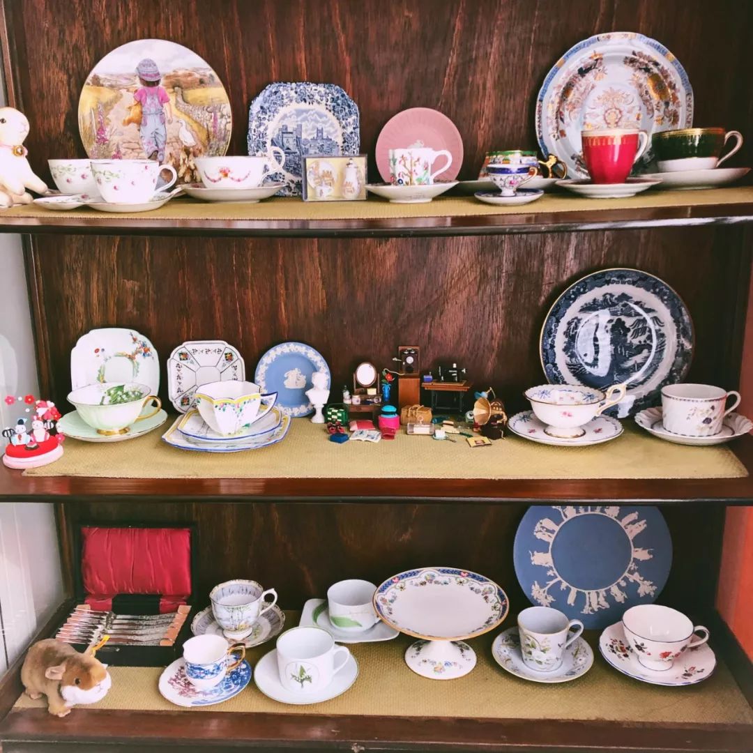 还买乌云壁纸呐?!他家藏着海外小众壁纸大全