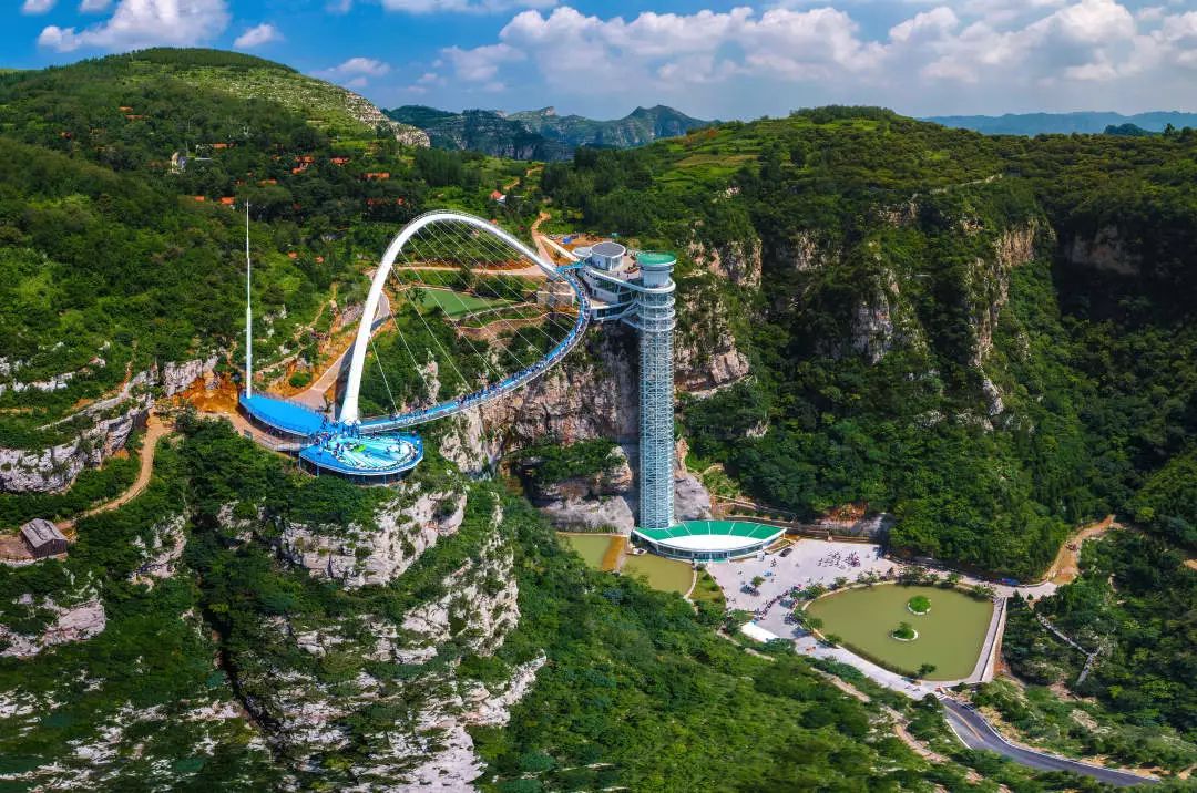 春天登山正确打开方式！这些藏在深处的秘境、美宿、茗茶在等着你！