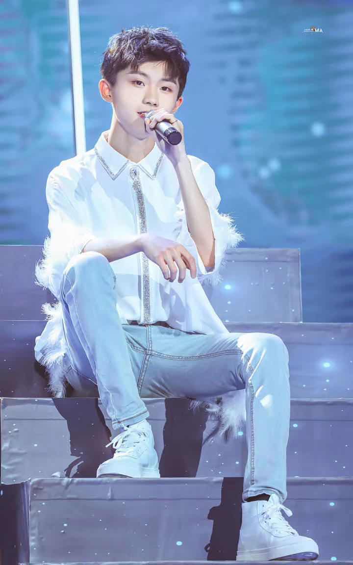 向全世界安利tnt时代少年团马嘉祺,台风少年团马嘉祺我们不一样