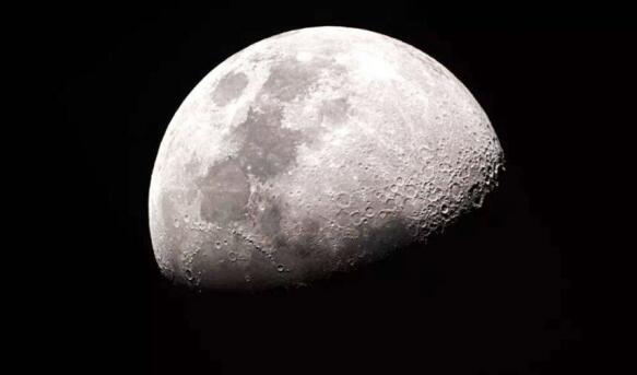 月球和地球为什么没有光环的存在,为什么月球不在我们宜居的范围内