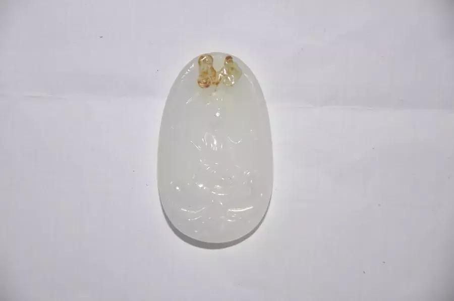 原价1030万、估价800万、起拍720万副厅长的表引发关注