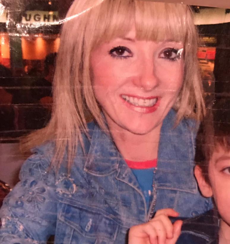 曾因长相被霸凌的女人,因外貌被校园欺凌