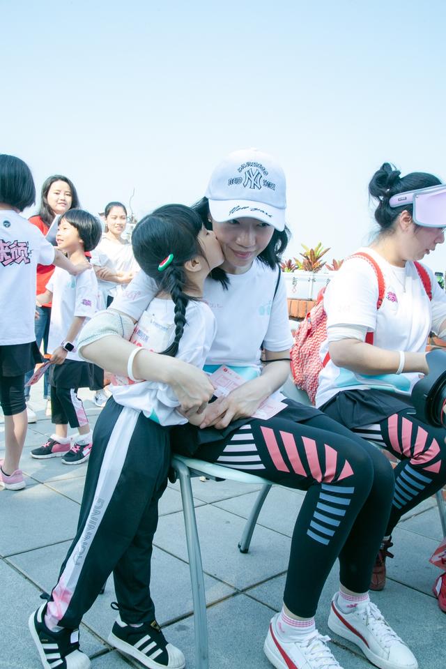 SheRun亲子跑，以运动的方式传递爱，361°童装送上母亲节福利