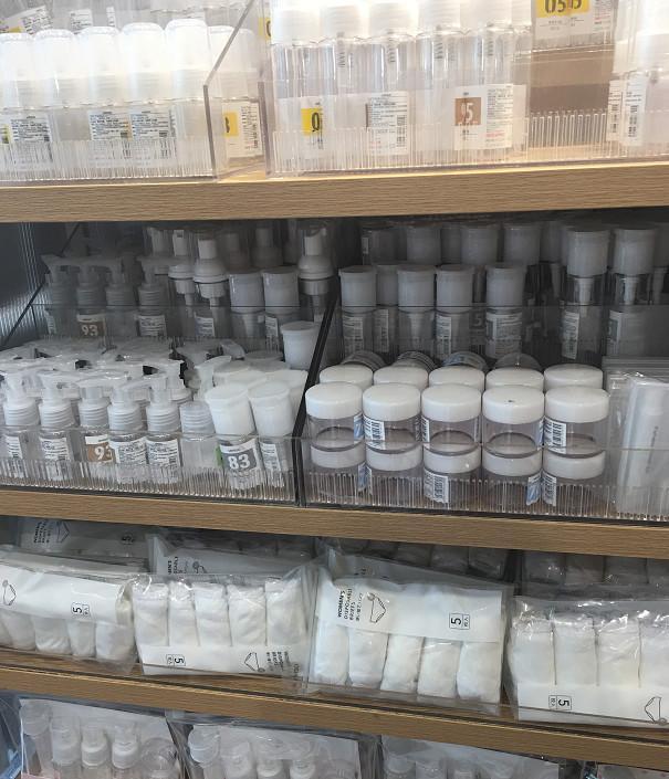 彩妆蛋成石头?唇釉成胶棒?在这里只要他想,没有不敢