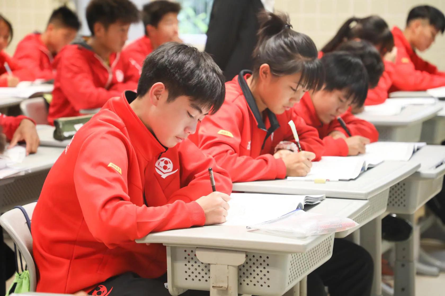 8年磨一剑！恒大足校01年龄段浮现多名新星，国足希望在他们？